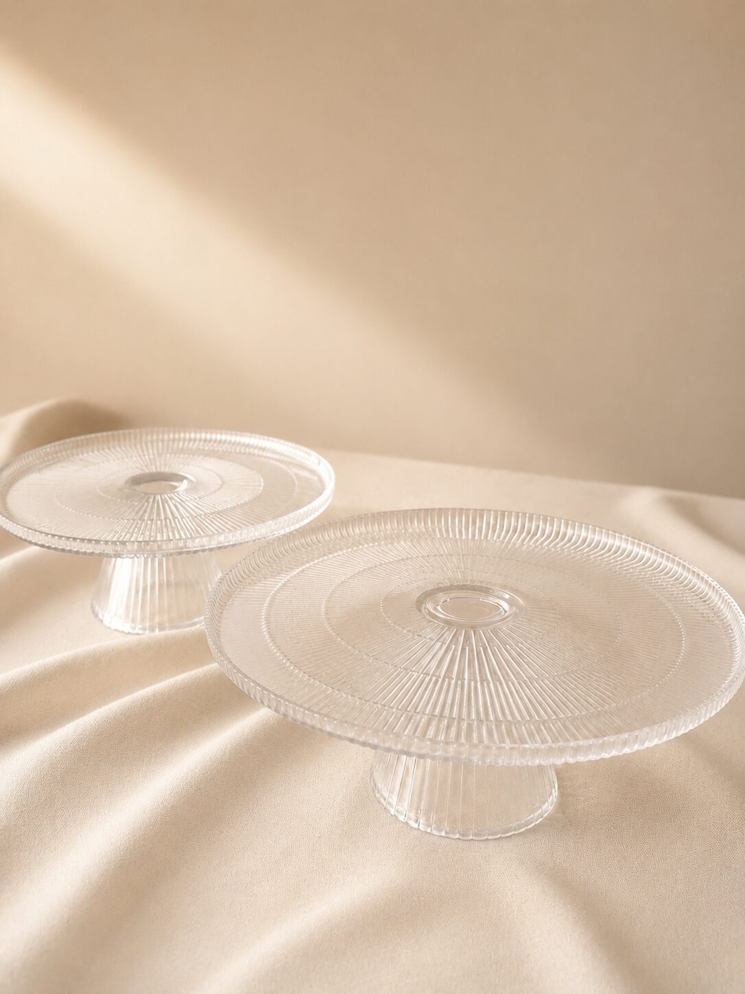 Boleiras de vidro para mesa de doces Boleiras de vidro empilhadas para mesa de doces